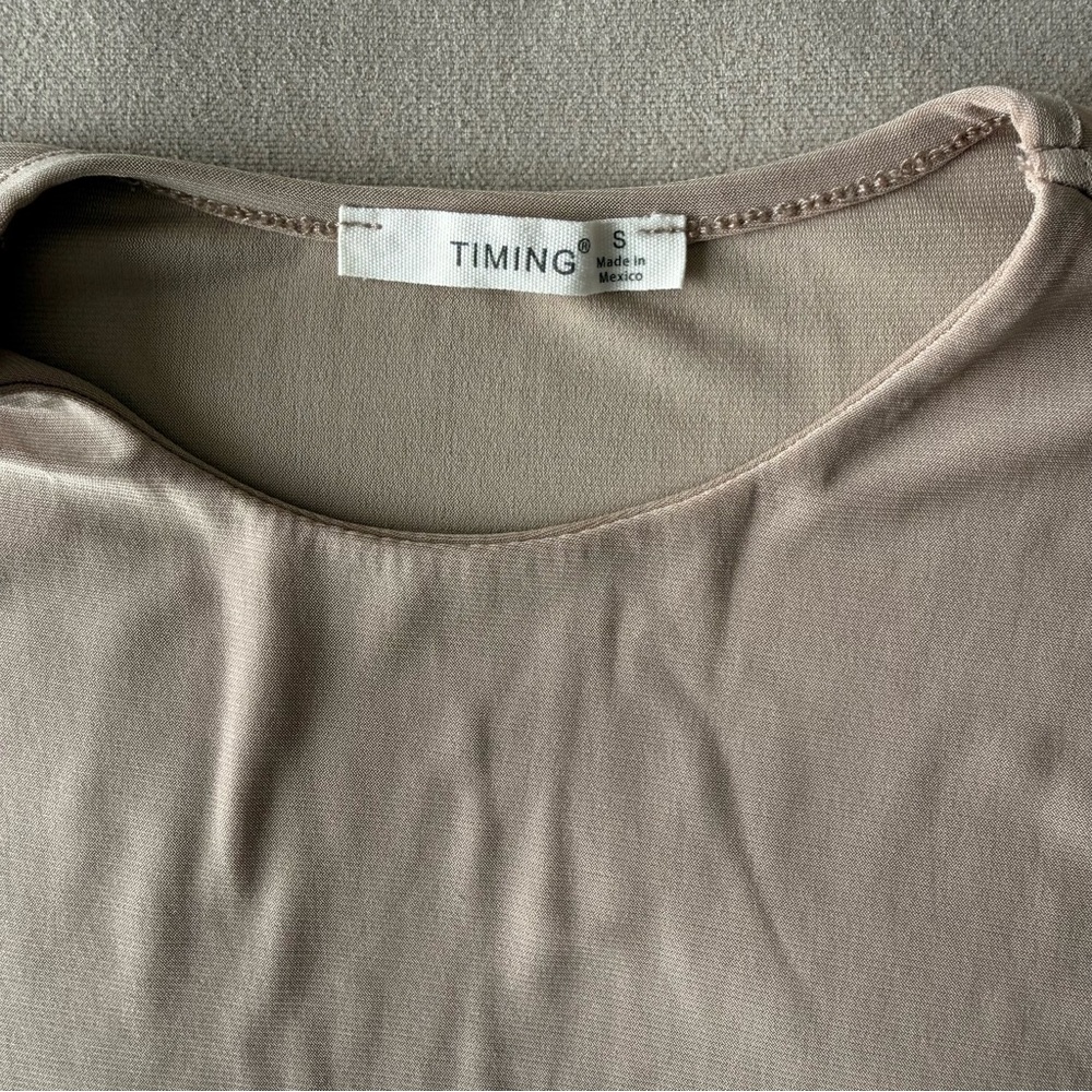 Neutral Crop Top - Picture 3 of 3